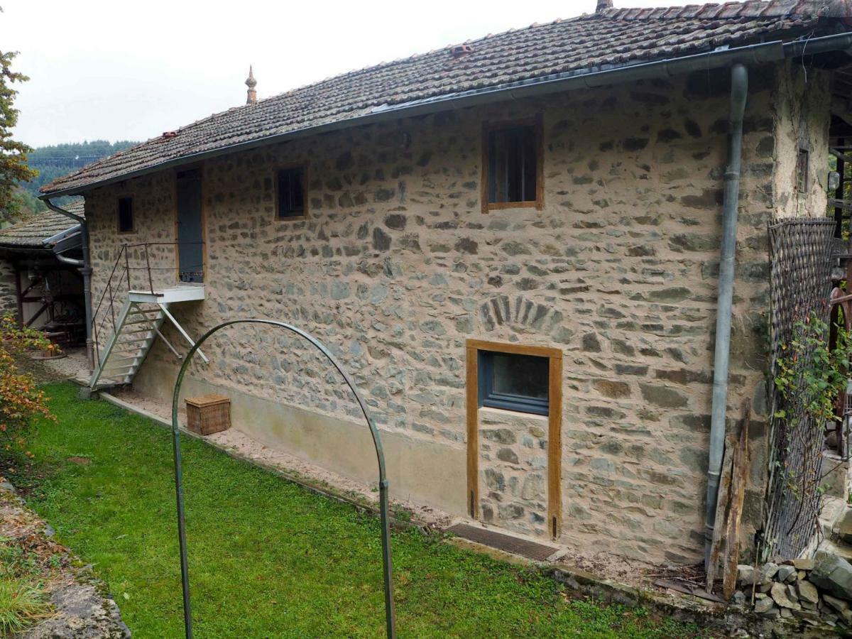 Le Chatel En Beaujolais Valsonne Exterior foto