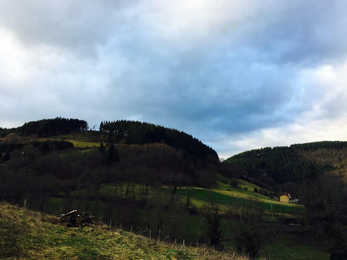 Le Chatel En Beaujolais Valsonne Exterior foto